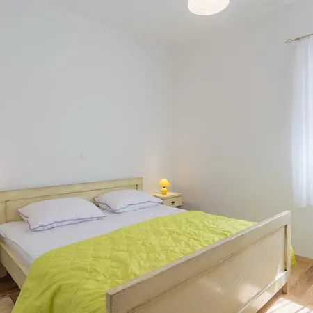 Stara Kuca * Šimuni