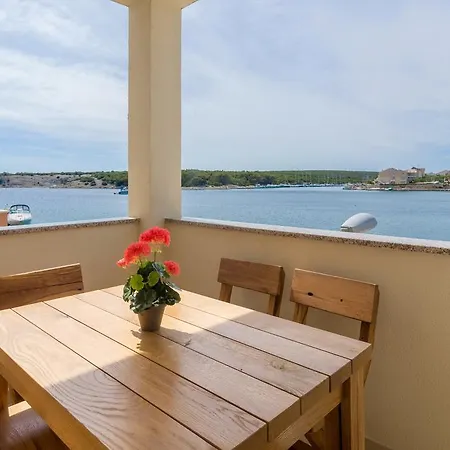 Stara Kuca * Šimuni