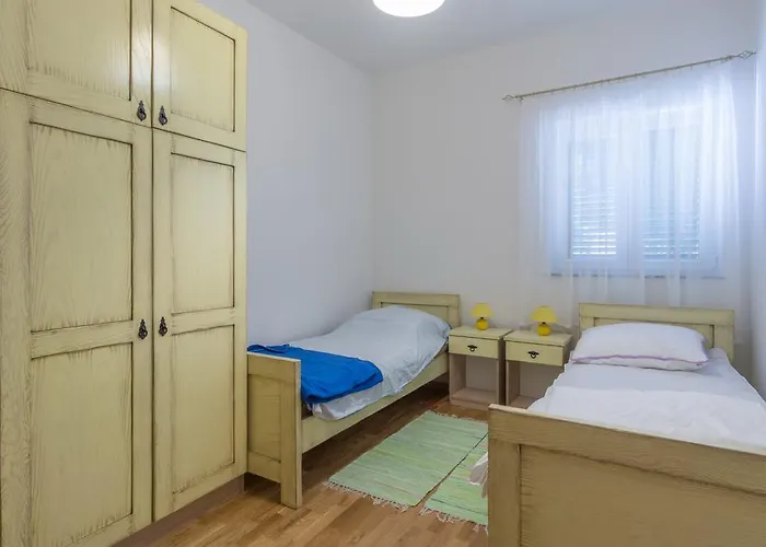 Stara Kuca Apartman Šimuni