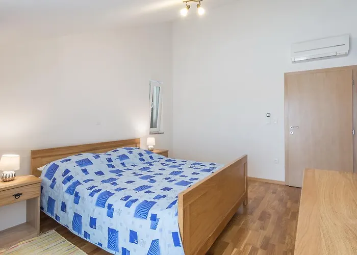 Stara Kuca Šimuni